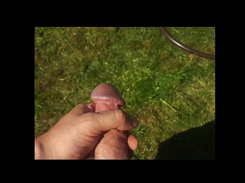 ❤️ Hottie sħun gets pussy roża tagħha fucked u cums bi squirt fi ġnien tas-sajf ️ Super porn f'mt.amzhoka.top ❌️❤